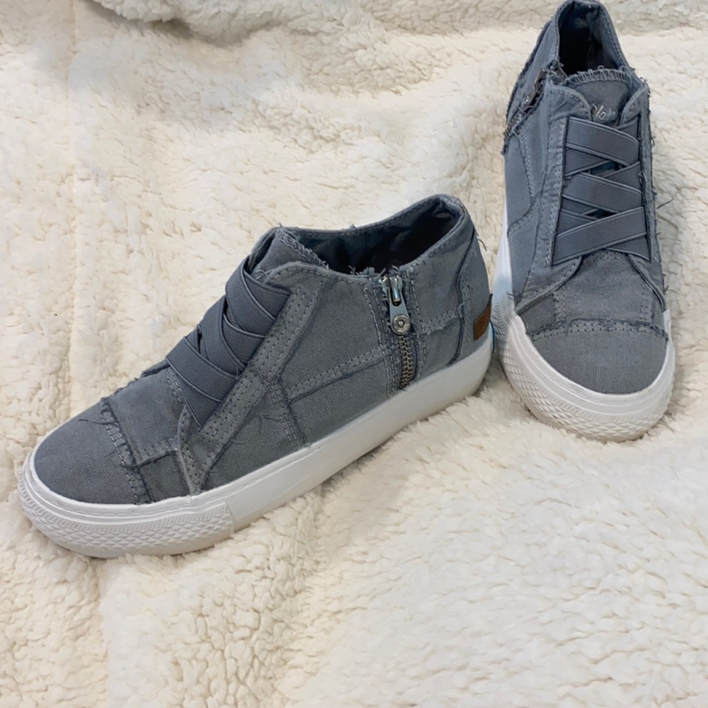 Blowfish size 8 sneakers used 2 times